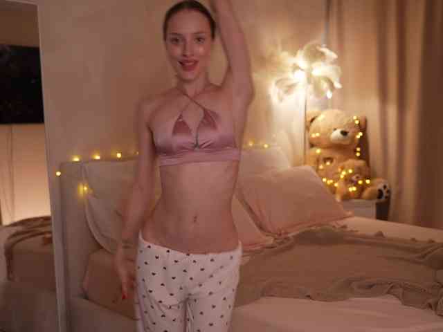 BabyMilka webcam