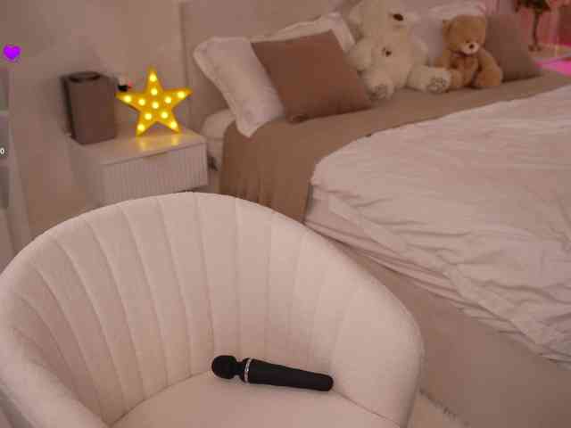MilaKotya webcam
