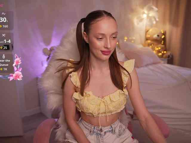 Tvoya-malyshka Live Webcam on BongaCams