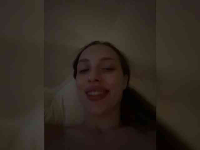 Tvoya_malyshka webcam