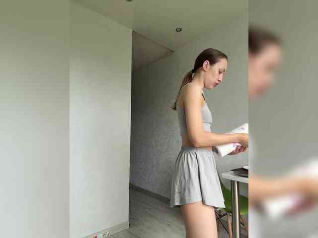 MilaLuxury webcam