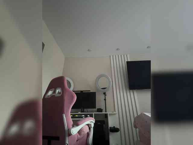 MilaLuxury webcam
