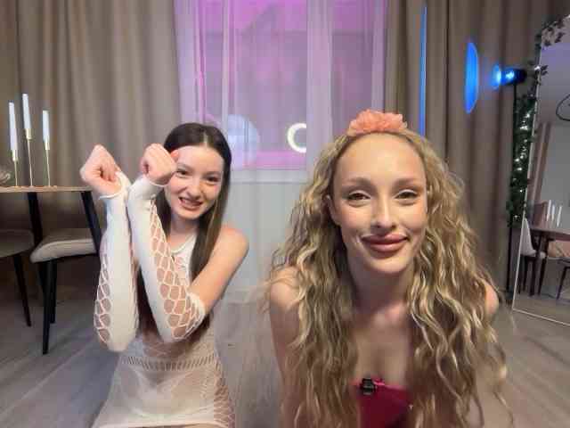 MilaLuxury webcam