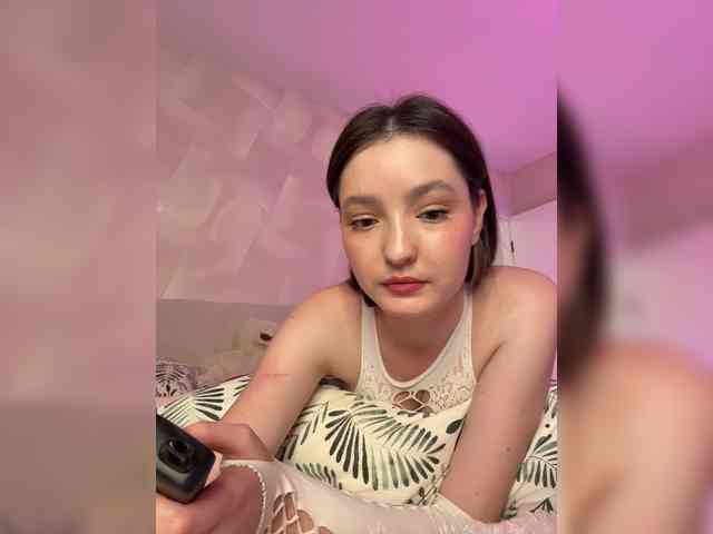 MilaLuxury webcam