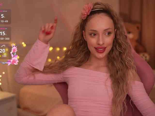 Milana_Luxe webcam