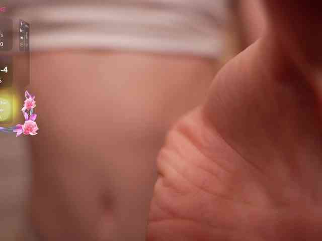 Milana_Luxe webcam