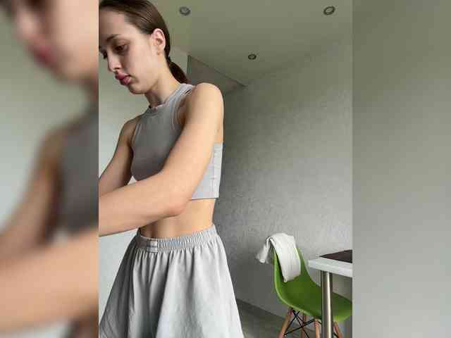 MilaLuxury webcam