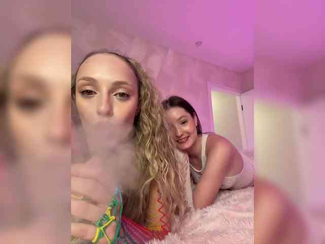MilaLuxury webcam