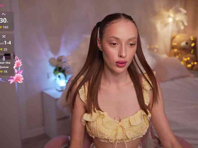Tvoya-malyshka Live Webcam on BongaCams