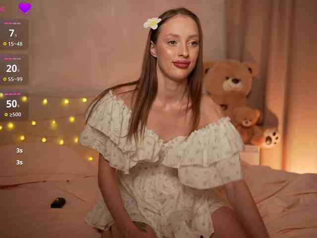 MilaLuxury webcam