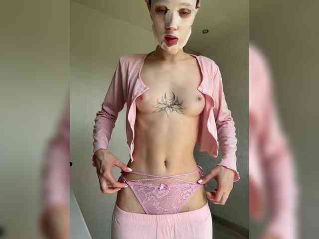 MilaLuxury webcam