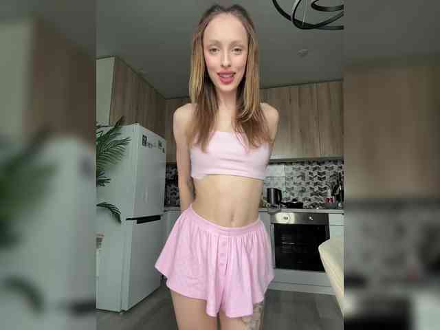 MilaLuxury webcam