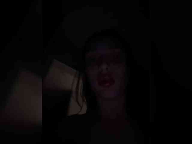 MilaLuxury webcam