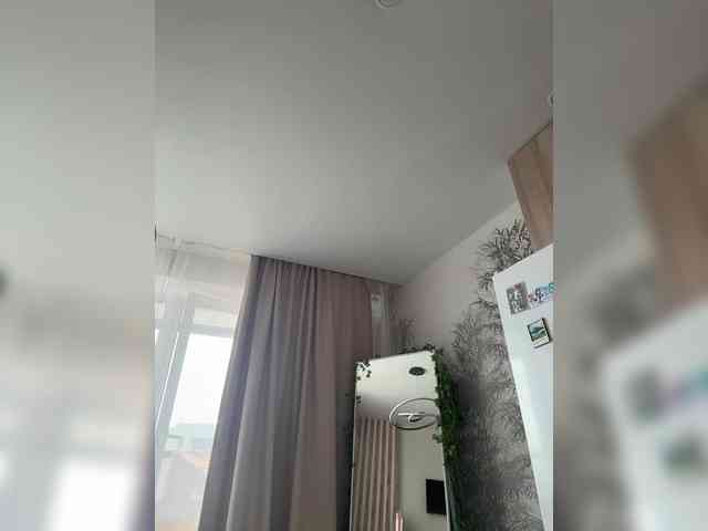 MilaLuxury webcam