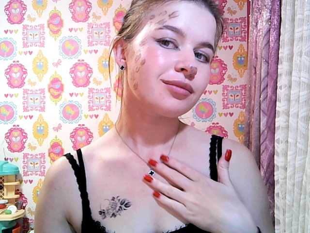 Lizagreii live cam on BongaCams