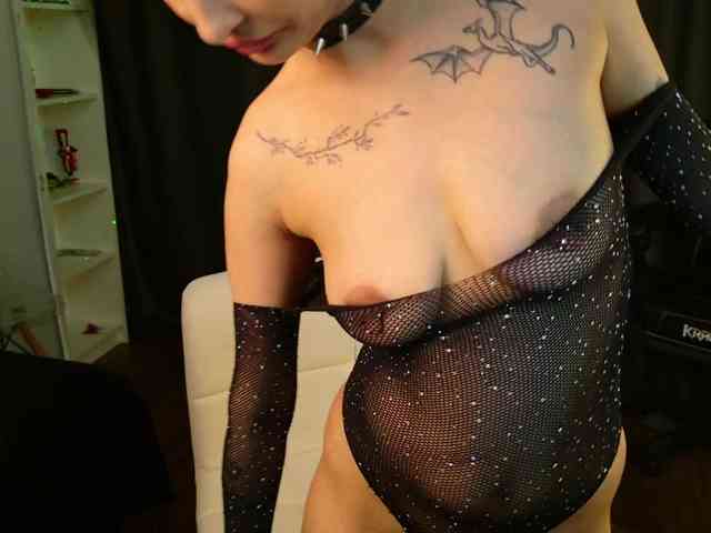 Модель: eva_sterling_