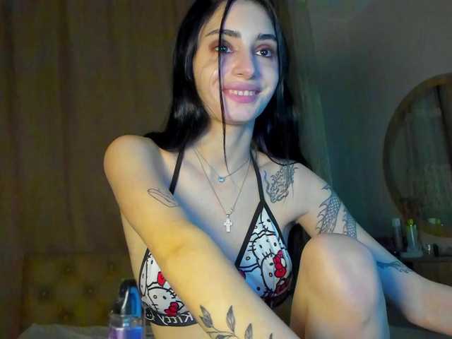 lesyalis live cam on BongaCams