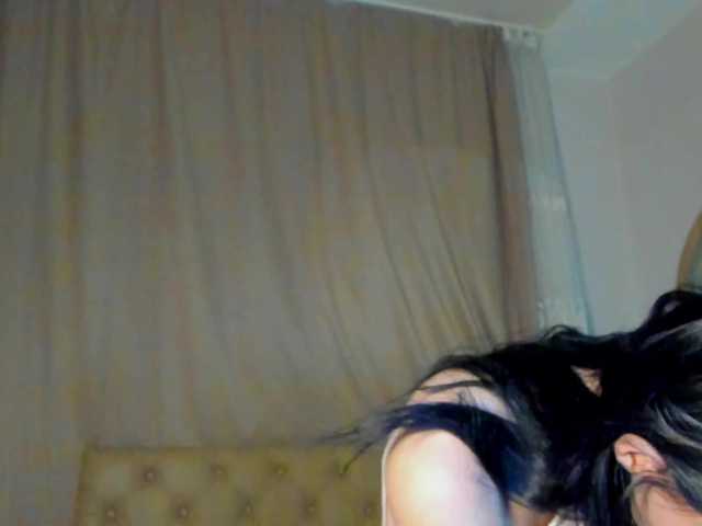 lesyalis live cam on BongaCams