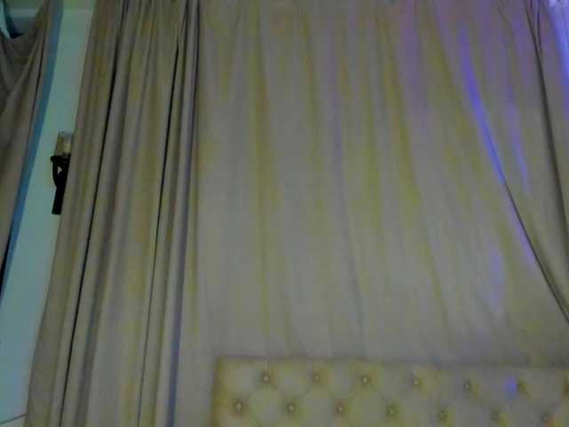 lesyalis live cam on BongaCams