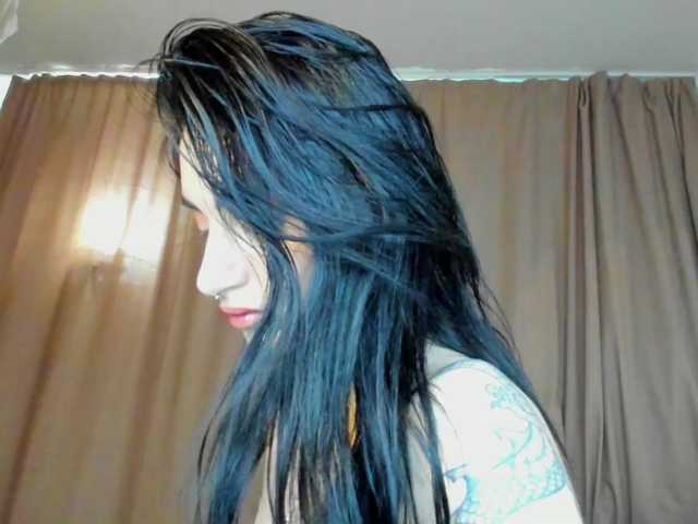 lesyalis live cam on BongaCams