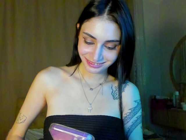 lesyalis live cam on BongaCams