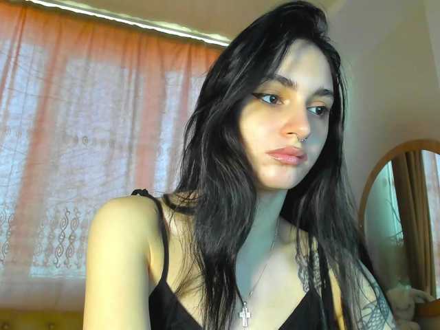 lesyalis live cam on BongaCams