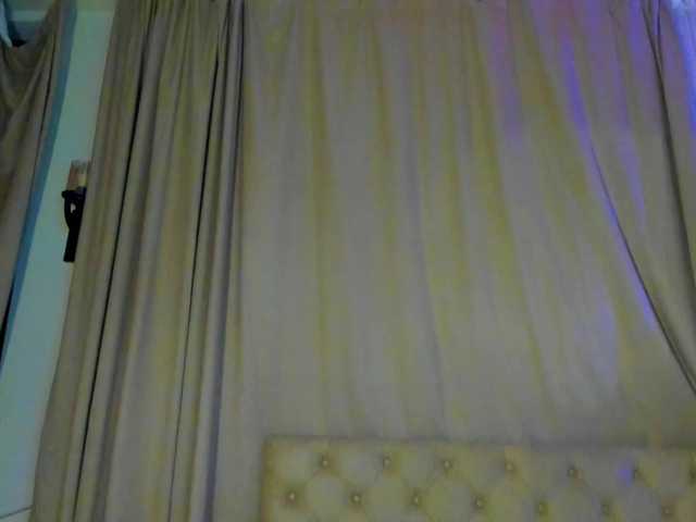 lesyalis live cam on BongaCams