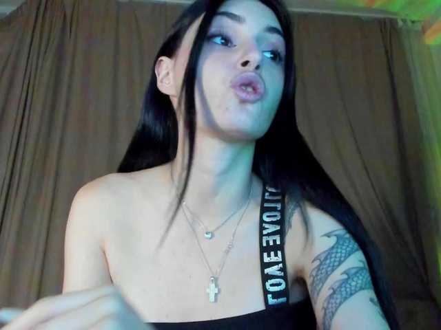 lesyalis live cam on BongaCams