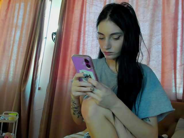 lesyalis live cam on BongaCams