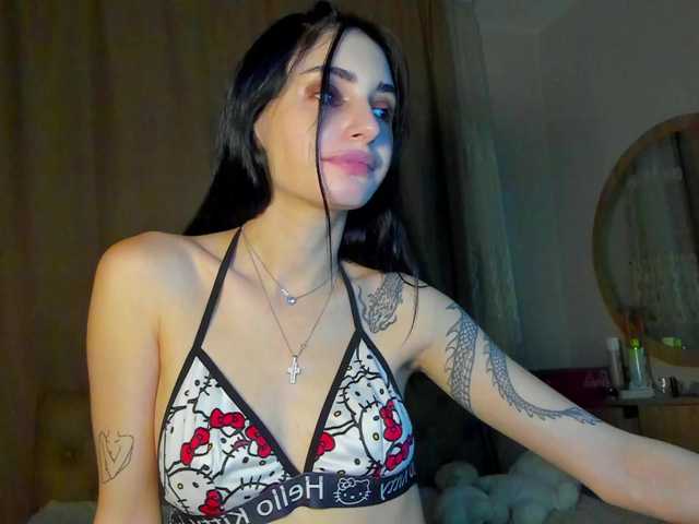 lesyalis live cam on BongaCams