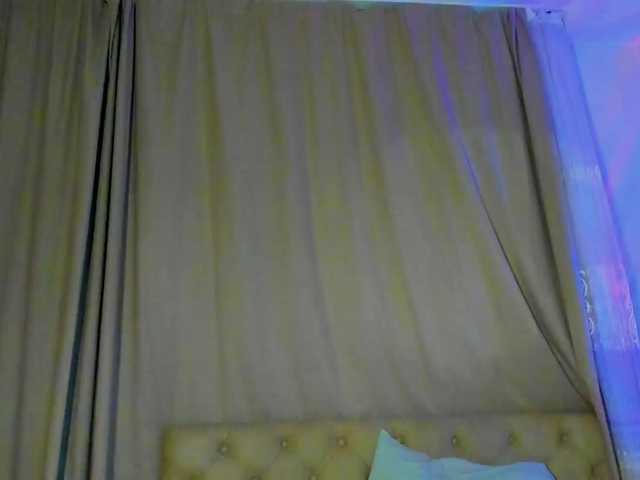 lesyalis live cam on BongaCams