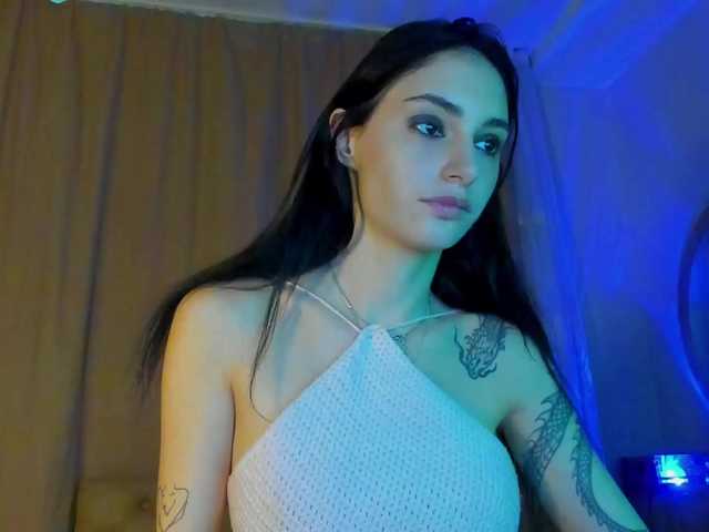 lesyalis live cam on BongaCams