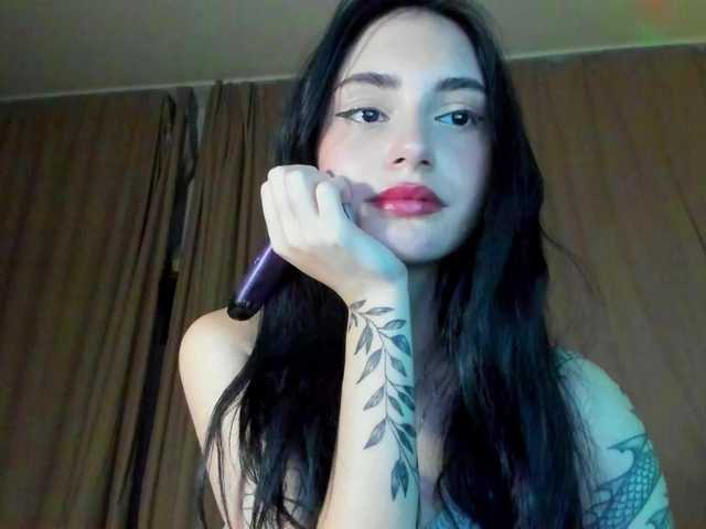 lesyalis live cam on BongaCams