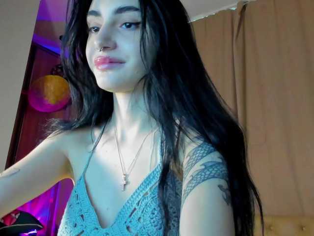 lesyalis live cam on BongaCams