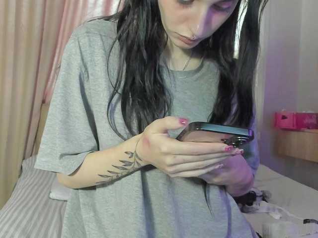 lesyalis live cam on BongaCams