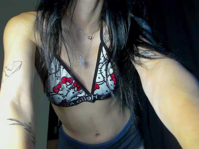 lesyalis live cam on BongaCams