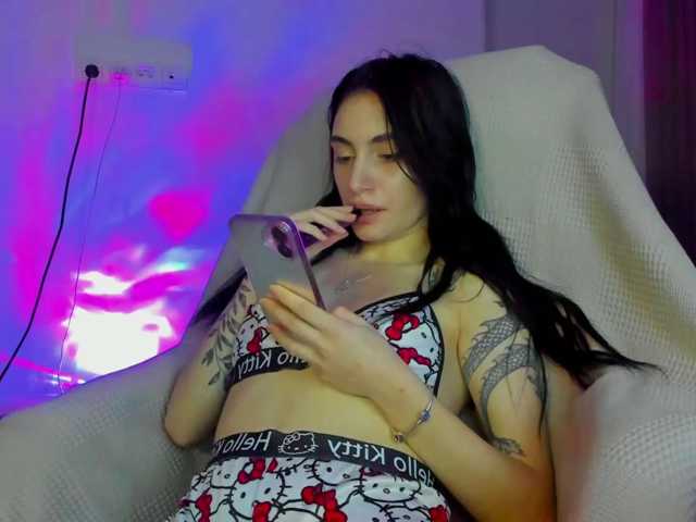 lesyalis live cam on BongaCams