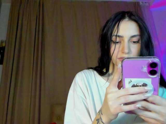 lesyalis live cam on BongaCams