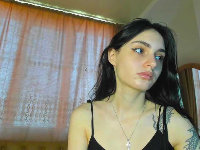 lesyalis live cam on BongaCams