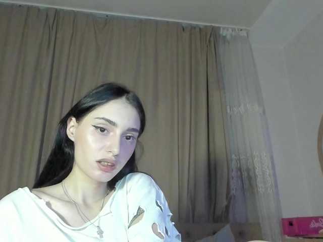 lesyalis live cam on BongaCams