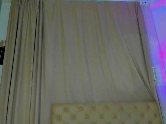 lesyalis live cam on BongaCams
