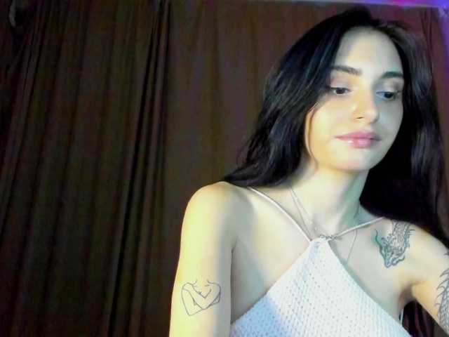 lesyalis live cam on BongaCams
