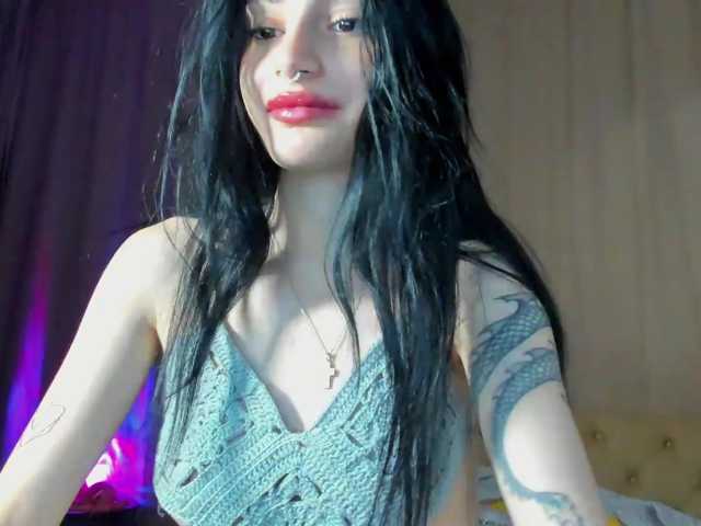 lesyalis live cam on BongaCams