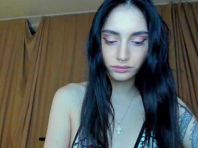 lesyalis live cam preview