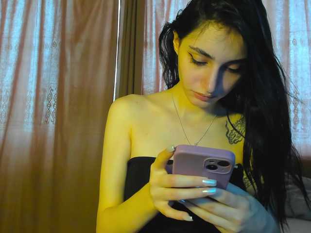lesyalis live cam on BongaCams