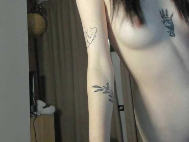 lesyalis live cam on BongaCams
