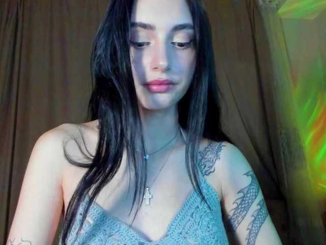 lesyalis live cam on BongaCams