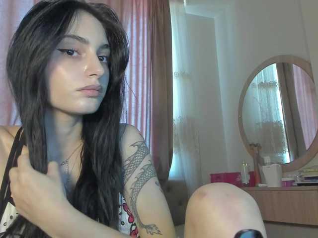 lesyalis live cam on BongaCams