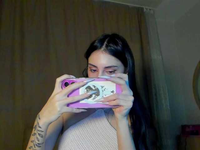 lesyalis live cam on BongaCams