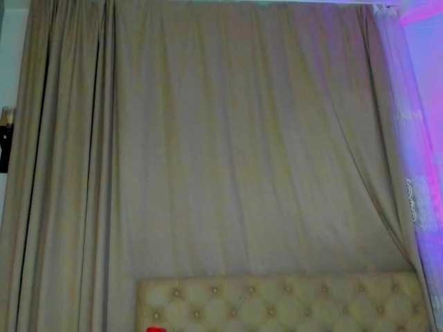 lesyalis live cam on BongaCams